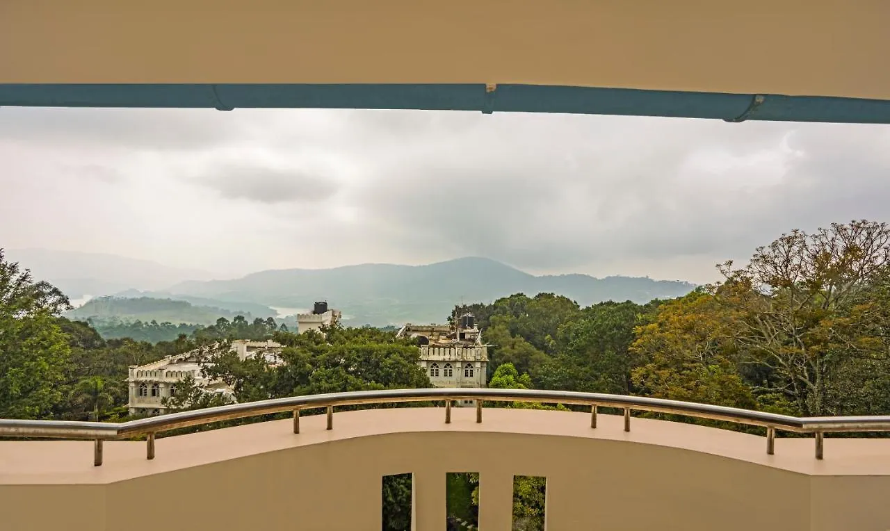 Itsy Hotels Classiyo Munnar Crown Resorts With Balcony