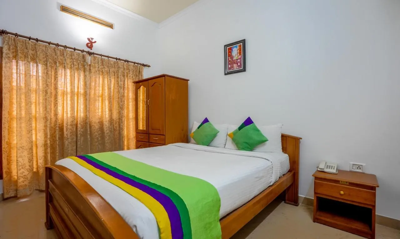 Itsy Hotels Classiyo Munnar Crown Resorts With Balcony 3*,