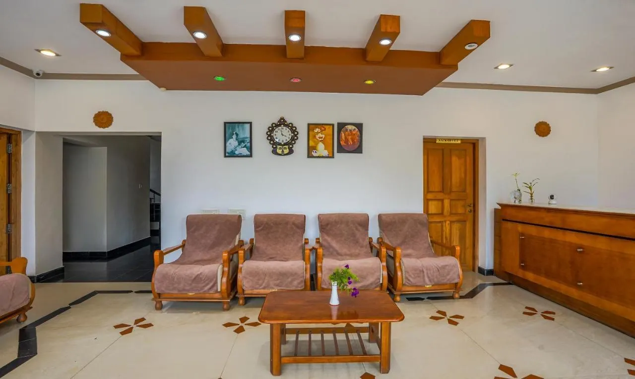 Itsy Hotels Classiyo Munnar Crown Resorts With Balcony